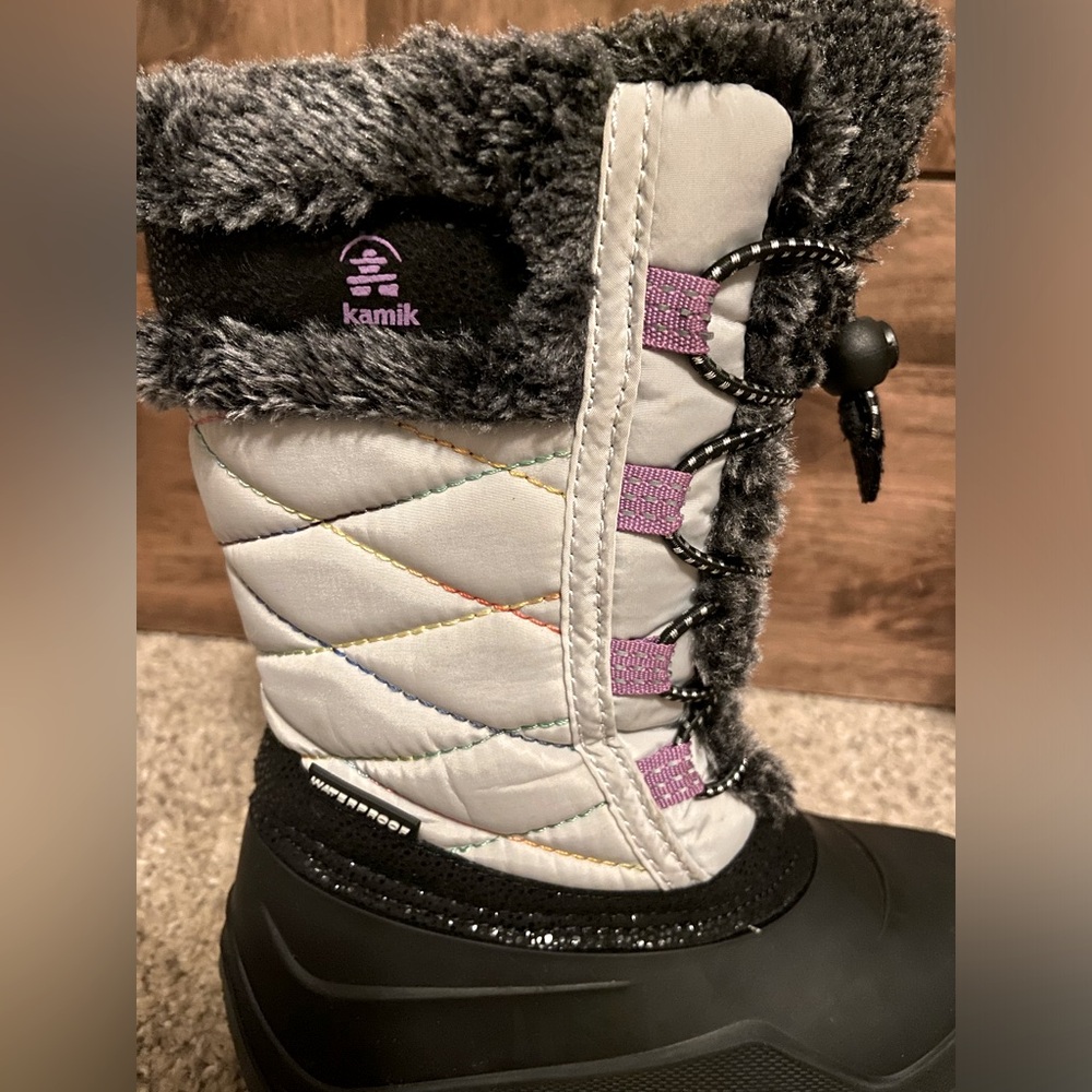 Kamik kids size 11 snow boots